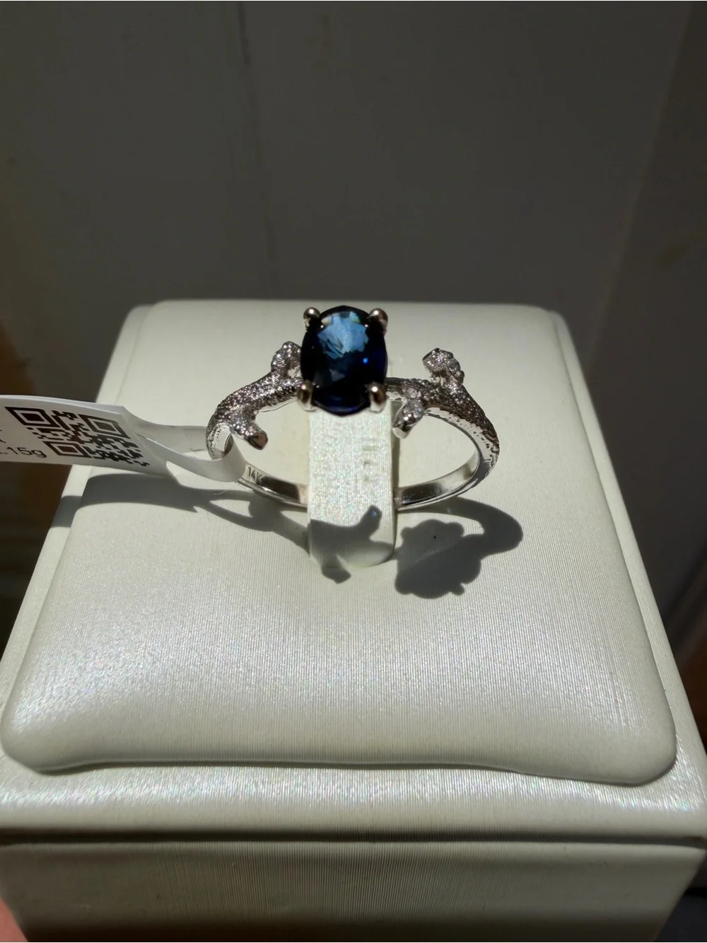 NWT 5x7mm (.8ct) oval‎ cut SAPPHIRE w/ .03ctw accent diamonds, ring in 14kt WG!